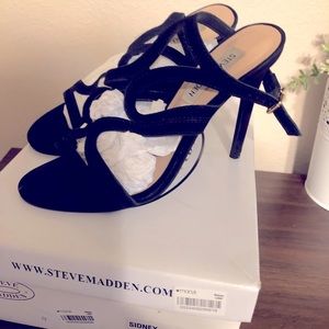 Women’s black dress shoe